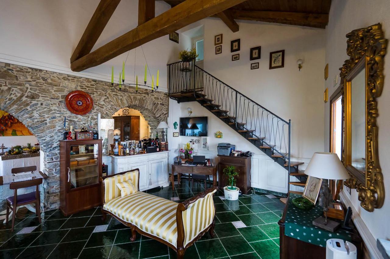 Ispani Inn Resort Bagian luar foto