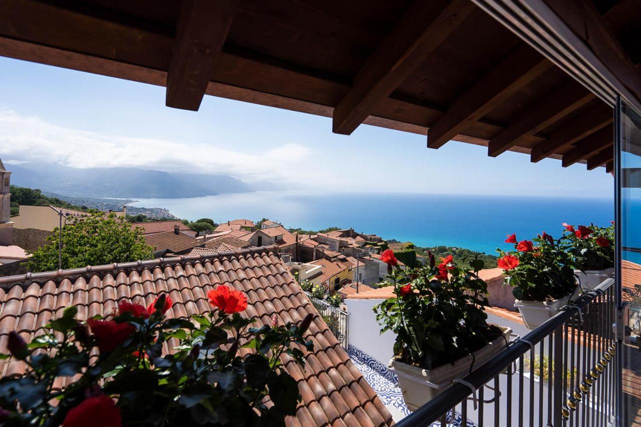 Ispani Inn Resort Bagian luar foto