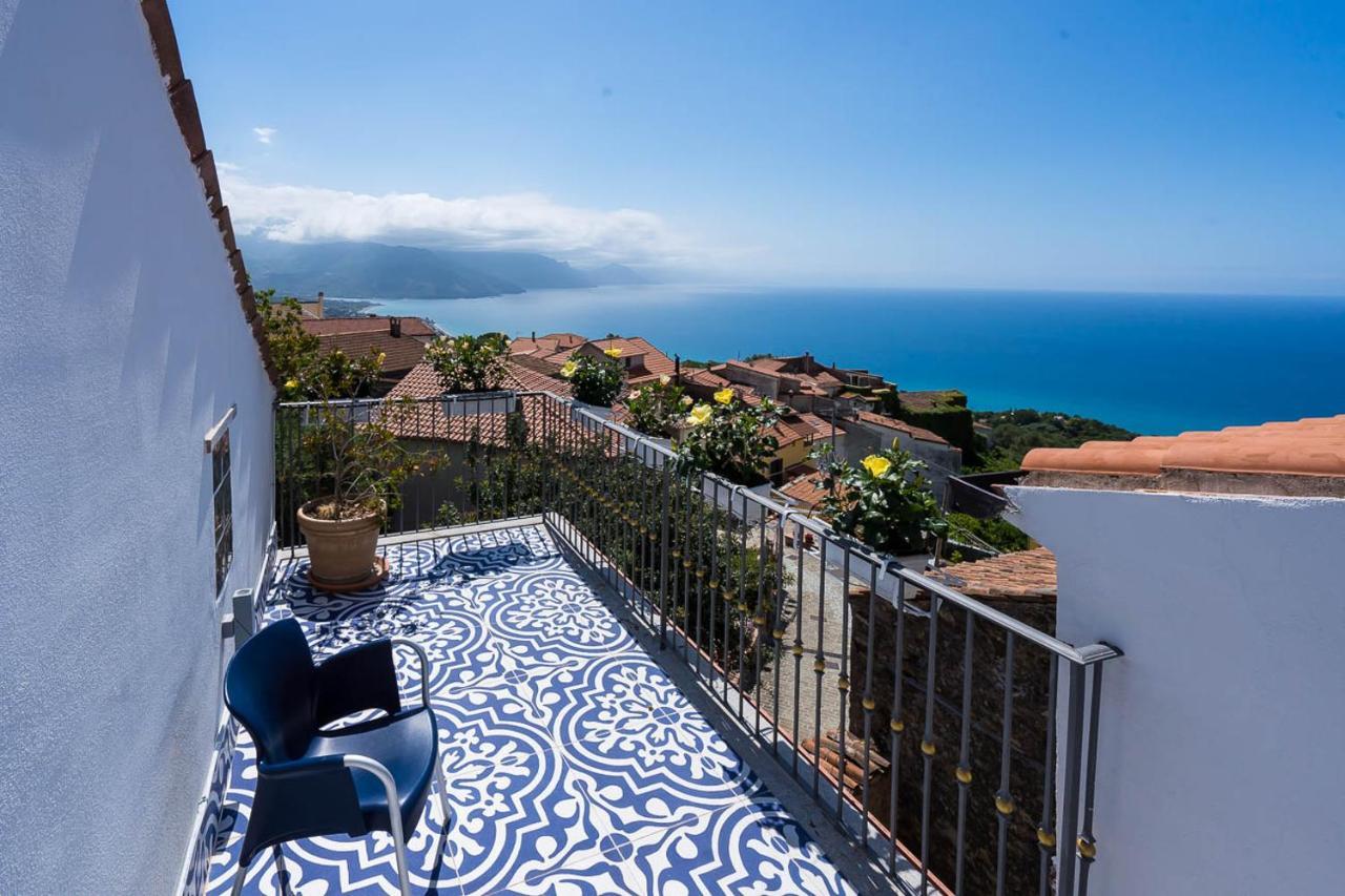 Ispani Inn Resort Bagian luar foto