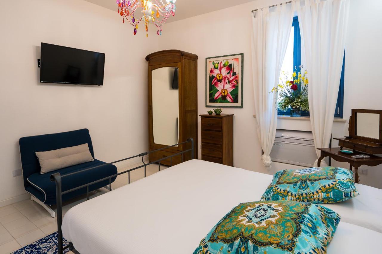 Ispani Inn Resort Bagian luar foto